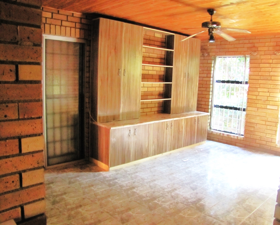 5 Bedroom Property for Sale in Elandsrand North West